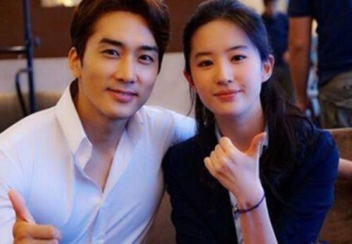 娱乐圈吃瓜有什么好处,揭秘娱乐八卦背后的乐趣与益处 第3张 娱乐圈吃瓜有什么好处,揭秘娱乐八卦背后的乐趣与益处 第3张