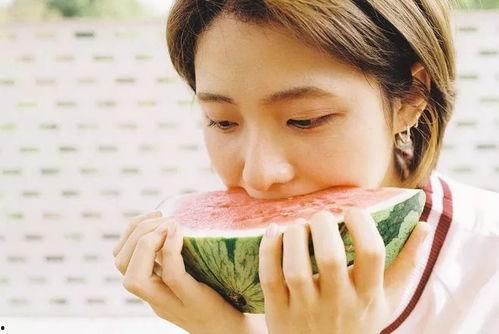 娱乐八卦吃瓜群众的,揭秘吃瓜群众的八卦盛宴 第2张 娱乐八卦吃瓜群众的,揭秘吃瓜群众的八卦盛宴 第2张